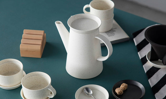 Coffee Pot / White Sprinkle