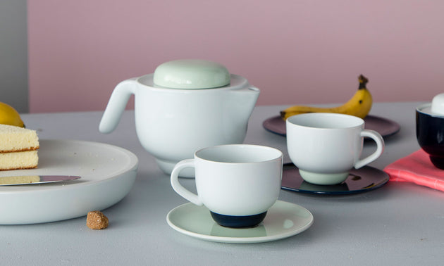 Tea cup / White/Dark Blue