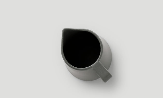 Pitcher L / Gray
