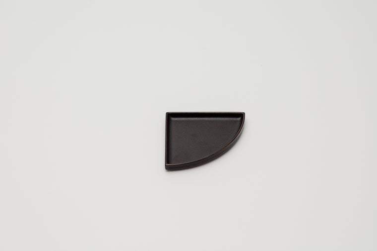 Quarter Plate 100 / Black