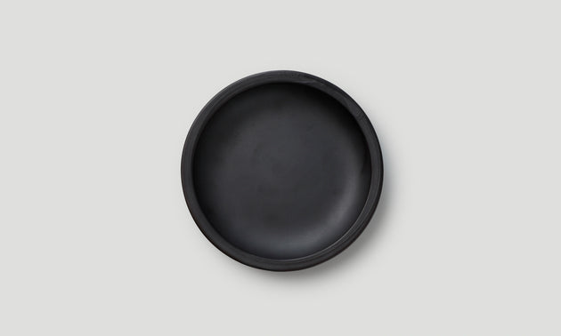 Plate 140 / Black