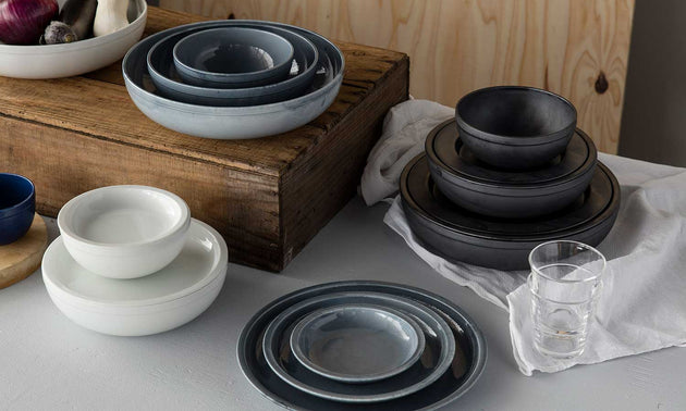 Plate 260 / Black