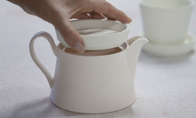 Tea Pot S / White