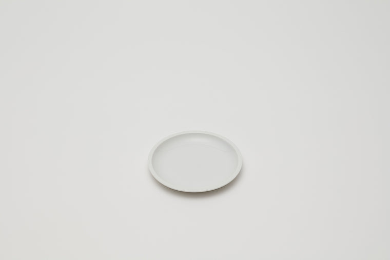 Plate 130 / White