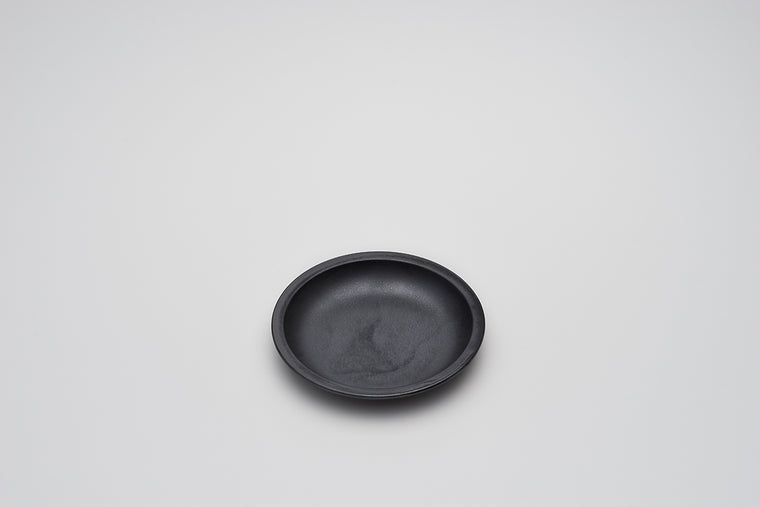 Plate 140 / Black